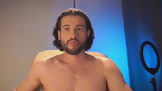 Snapshot of Keen___Luckystrike chatting on January 11, 3:00 am Keen Luckystrike online show from January 11, 3:00 am