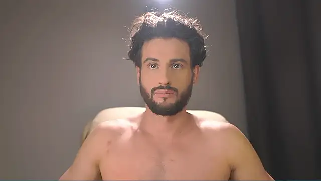 Snapshot of Keen___Luckystrike chatting on February 10, 1:15 pm Keen Luckystrike online show from February 10, 1:15 pm