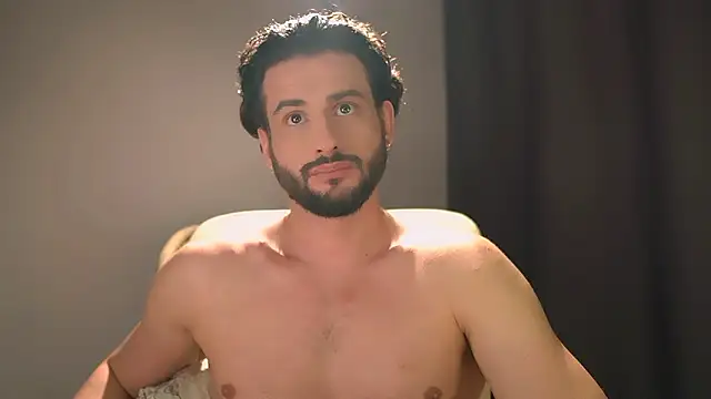 Snapshot of Keen___Luckystrike chatting on March 1, 7:32 am Keen Luckystrike online show from March 1, 7:32 am