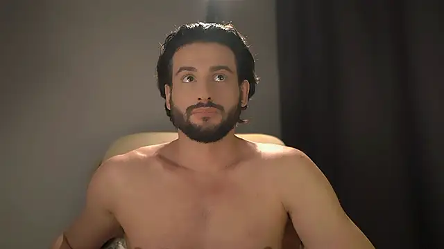 Snapshot of Keen___Luckystrike chatting on March 3, 10:43 am Keen Luckystrike online show from March 3, 10:43 am