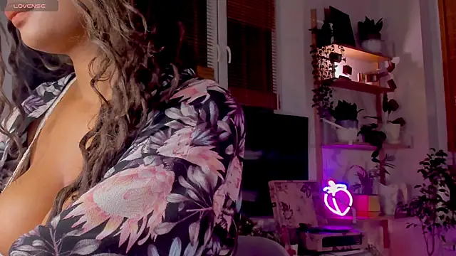 Ana Peachy  online show from December 17, 11:16 pm