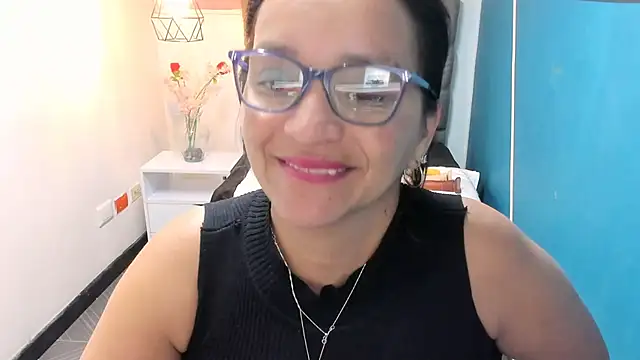 Snapshot of MarilynMiilf_ chatting on December 10, 10:47 pm MarilynMiilf online show from December 10, 10:47 pm