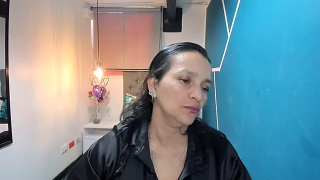 Snapshot of MarilynMiilf_ chatting on December 23, 7:41 pm MarilynMiilf online show from December 23, 7:41 pm