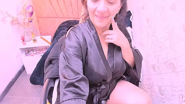 Snapshot of MarilynMiilf_ chatting on September 12, 8:36 am MarilynMiilf online show from September 12, 8:36 am