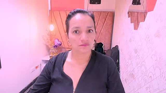 Snapshot of MarilynMiilf_ chatting on September 18, 7:38 pm MarilynMiilf online show from September 18, 7:38 pm