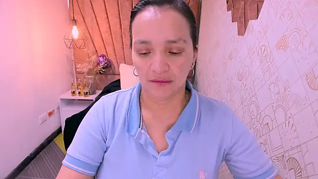 Snapshot of MarilynMiilf_ chatting on September 22, 7:27 pm MarilynMiilf online show from September 22, 7:27 pm