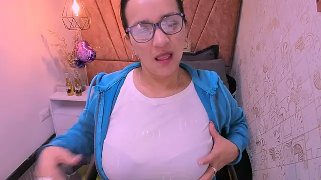 MarilynMiilf  online show from October 23, 7:56 pm