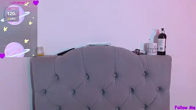 Snapshot of Red-moon1 chatting on January 28, 1:38 pm Red-moon1 online show from January 28, 1:38 pm