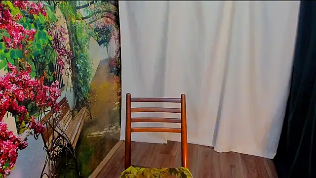 Snapshot of I-JUST-I chatting on December 26, 9:11 am I-JUST-I online show from December 26, 9:11 am