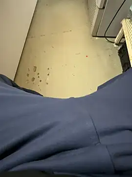 Snapshot of buri232 chatting on January 25, 3:41 pm buri232 online show from January 25, 3:41 pm