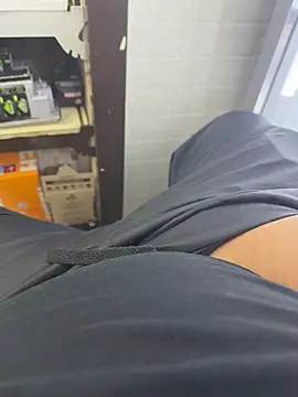 Snapshot of buri232 chatting on March 1, 6:11 pm buri232 online show from March 1, 6:11 pm