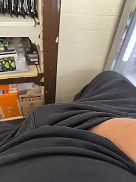 Snapshot of buri232 chatting on March 2, 11:07 am buri232 online show from March 2, 11:07 am