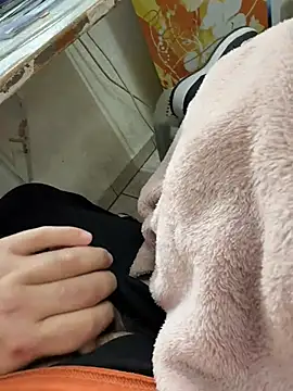 Snapshot of buri232 chatting on March 15, 8:15 am buri232 online show from March 15, 8:15 am