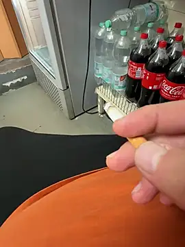 Snapshot of buri232 chatting on March 16, 2:11 pm buri232 online show from March 16, 2:11 pm