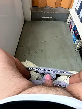 Snapshot of buri232 chatting on September 10, 12:05 pm buri232 online show from September 10, 12:05 pm