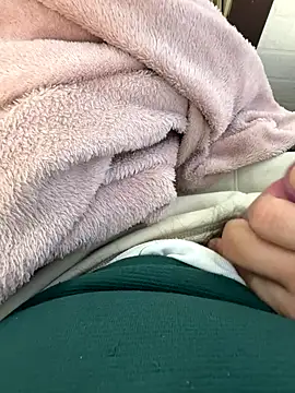 Snapshot of buri232 chatting on September 30, 3:50 pm buri232 online show from September 30, 3:50 pm