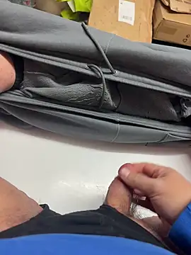 Snapshot of buri232 chatting on December 3, 3:10 pm buri232 online show from December 3, 3:10 pm