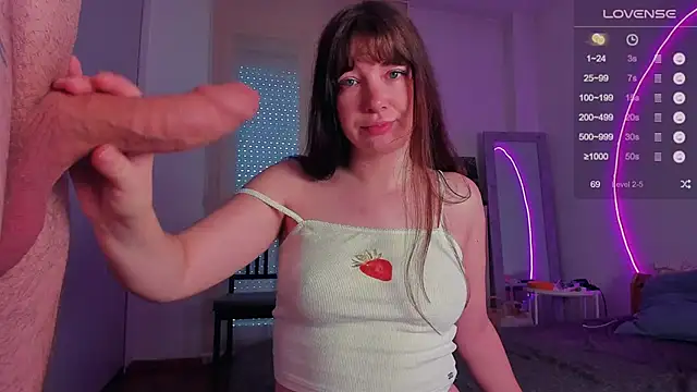 Snapshot of alicekaneky chatting on October 28, 7:01 am alicekaneky online show from October 28, 7:01 am