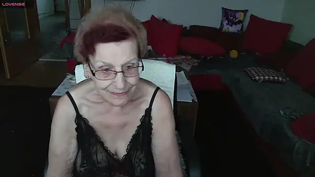 HeisseomaOriginal online show from October 26, 8:09 am