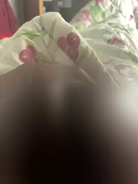 Snapshot of Ieatboth chatting on February 22, 7:19 am Ieatboth online show from February 22, 7:19 am