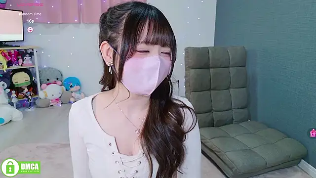 -M Hinano  online show from March 5, 2:13 pm