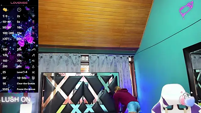 Linda4Petite online show from February 10, 6:03 pm