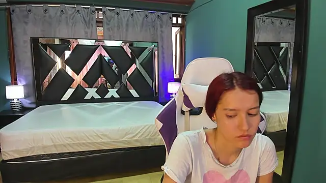 Linda4Petite online show from February 28, 6:09 pm