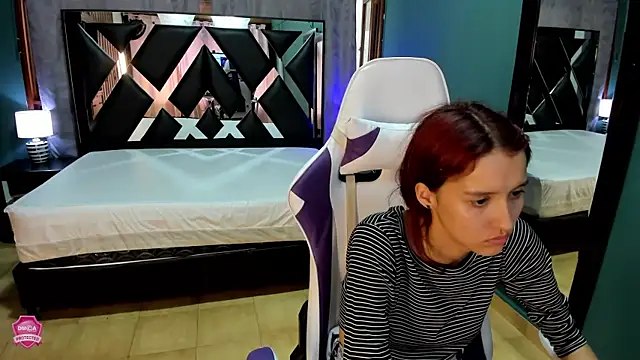 Linda4Petite online show from March 16, 7:38 pm