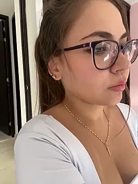 NatashaCruz- online show from November 6, 8:43 pm