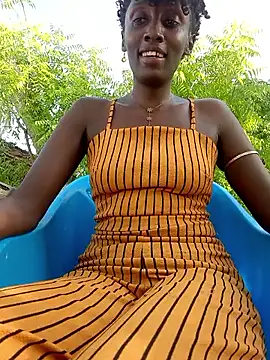 lynnkatrina online show from April 10, 2:11 pm