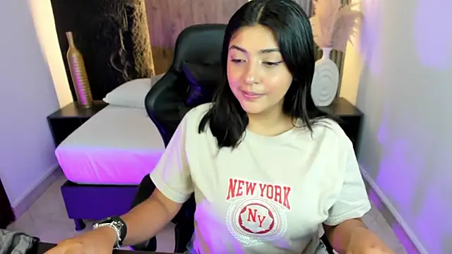 Snapshot of abby_miller26 chatting on January 25, 12:26 pm abby miller26 online show from January 25, 12:26 pm