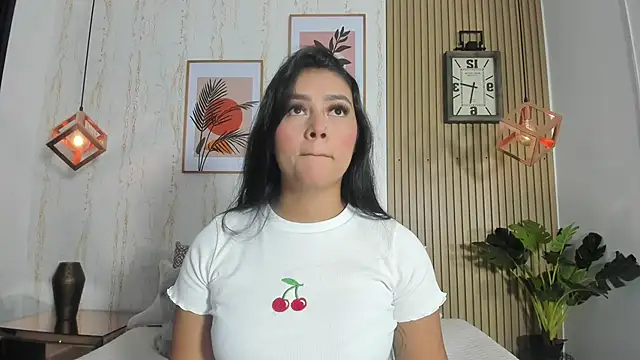 CameronCollins  online show from December 19, 7:29 pm