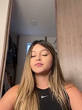 lunablossom  online show from December 14, 10:28 pm