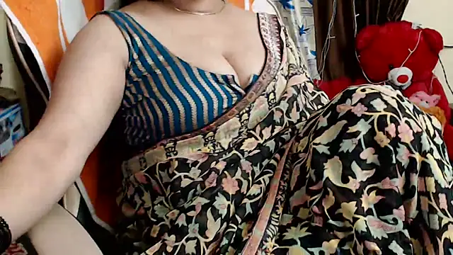 Naughty Kashish online show from December 5, 10:23 am