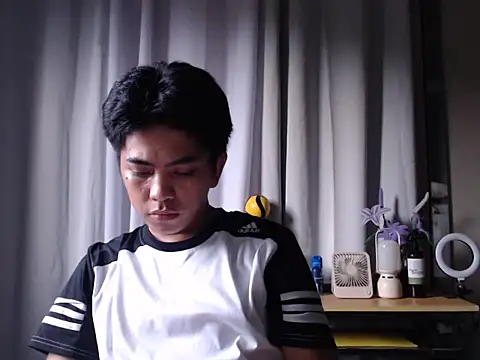 Snapshot of ilovejimmy chatting on December 1, 8:52 am ilovejimmy online show from December 1, 8:52 am