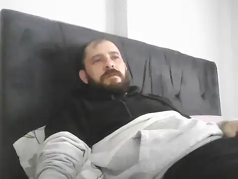 NiiiRvaNaa online show from November 14, 5:50 am