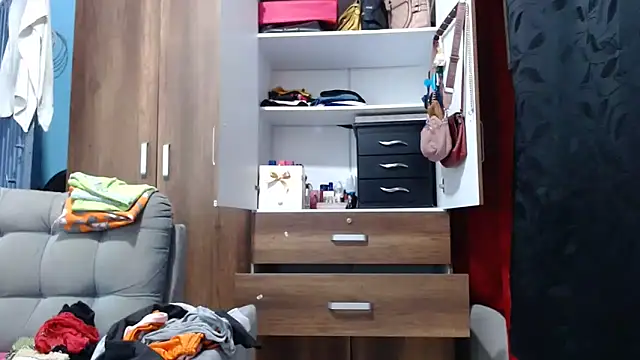 sabrinagee321930 online show from March 7, 11:18 am