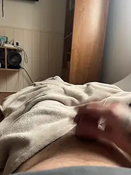 Snapshot of RenaudS-02 chatting on February 7, 1:53 pm RenaudS-02 online show from February 7, 1:53 pm