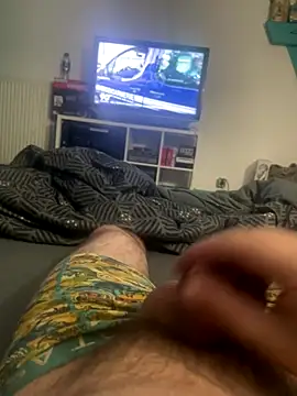 Snapshot of RenaudS-02 chatting on October 6, 1:58 am RenaudS-02 online show from October 6, 1:58 am