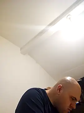 Snapshot of mario890605 chatting on March 11, 12:11 am mario890605 online show from March 11, 12:11 am