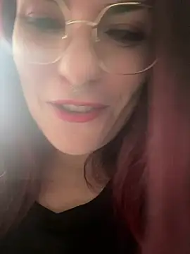 Snapshot of LunaMoongirl chatting on January 8, 10:37 am LunaMoongirl online show from January 8, 10:37 am