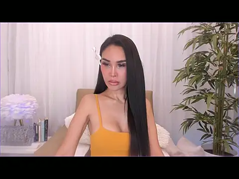 Snapshot of Holy_Bliss chatting on October 16, 4:52 pm Holy Bliss online show from October 16, 4:52 pm