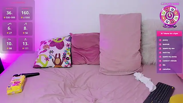 amy petite online show from January 3, 8:32 pm