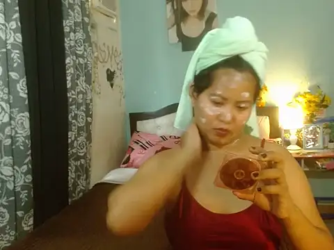 Snapshot of PearlOfAsia21 chatting on December 2, 5:15 am PearlOfAsia21 online show from December 2, 5:15 am