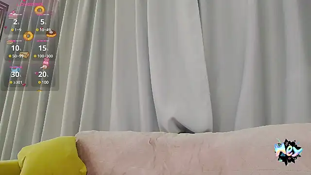 Snapshot of crystalmoon___ chatting on February 19, 10:42 pm crystalmoon    online show from February 19, 10:42 pm