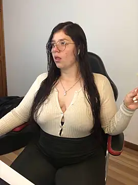 kayortiiz online show from May 12, 11:13 pm