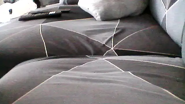 Snapshot of mickzizi chatting on November 28, 11:02 am mickzizi online show from November 28, 11:02 am