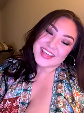 Snapshot of RosieDixx chatting on December 14, 5:02 am RosieDixx online show from December 14, 5:02 am