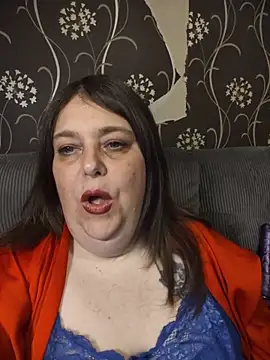 HouseWifeWhore Milf online show from May 24, 10:15 pm