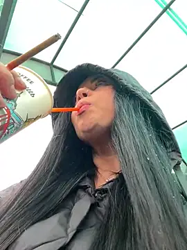 CrazzyChicks online show from April 15, 8:21 am